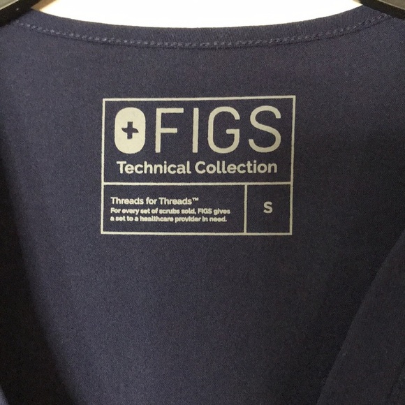 FIGS Technical "Casma" Scrub Top Small Style FW1100 Navy Blue medical shirt - Picture 5 of 10
